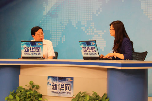 郝振省接受新華網(wǎng)專(zhuān)訪