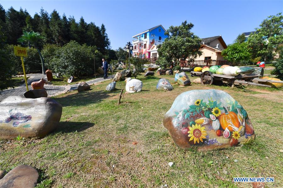 CHINA-JIANGXI-WAN'AN-PAINTING VILLAGE (CN)