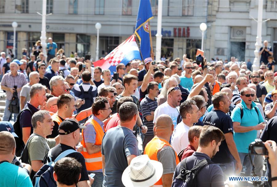CROATIA-ZAGREB-SHIPYARD WORKERS-PROTEST