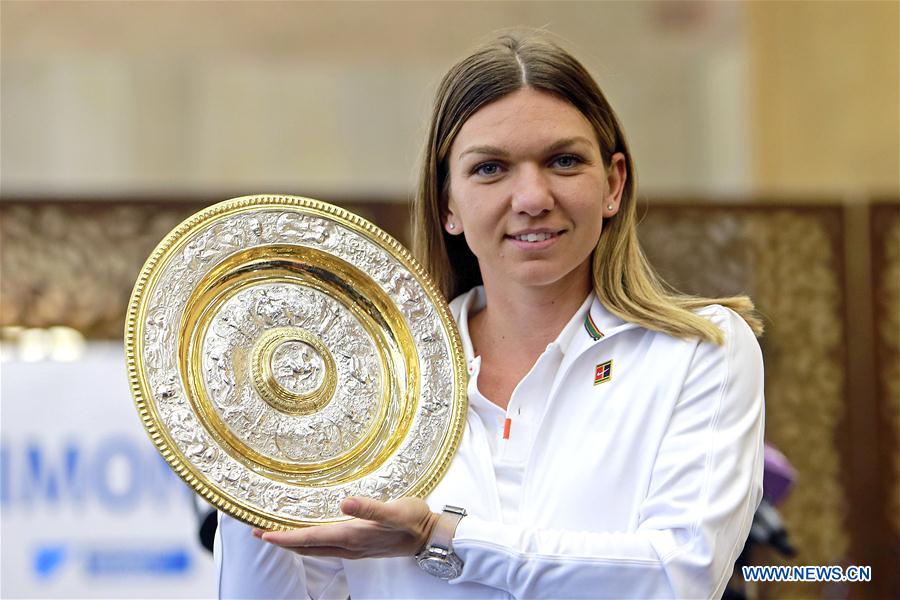 (SP)ROMANIA-BUCHAREST-TENNIS-HALEP-ARRIVAL
