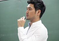 袁弘走進清華 &ldquo;刺頭兵&rdquo;升級當(dāng)教官獲表白