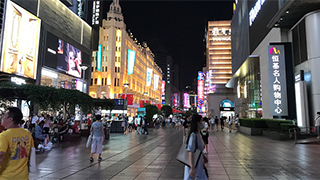 購物中心供大于求 誰能活得更好？