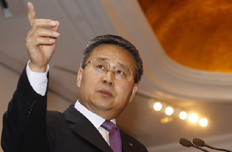 郭樹清:對內幕交易老鼠倉行為絕不手軟