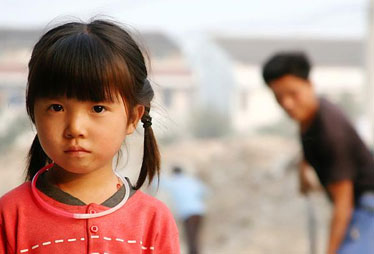 支招:要堅決改革戶籍制度