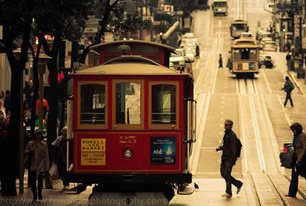 達沃斯為何罕見前呼后擁?