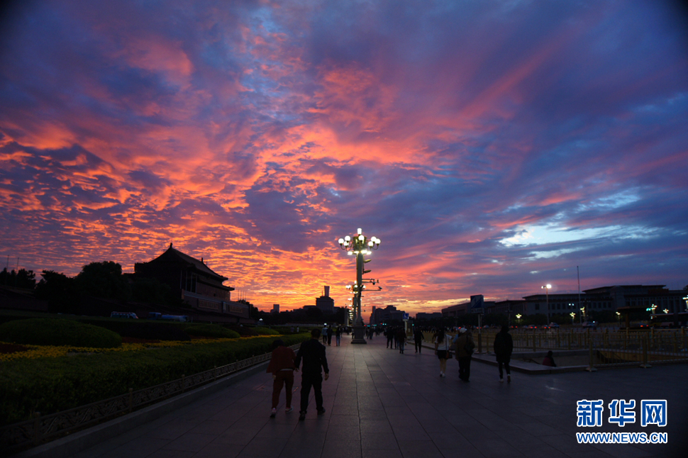 美哉，天安門！