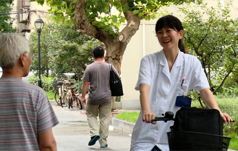 致敬偉大改革｜對(duì)話40年，講述身邊的健康故事（第十七集）&mdash;&mdash;從赤腳醫(yī)生到鄉(xiāng)村醫(yī)生