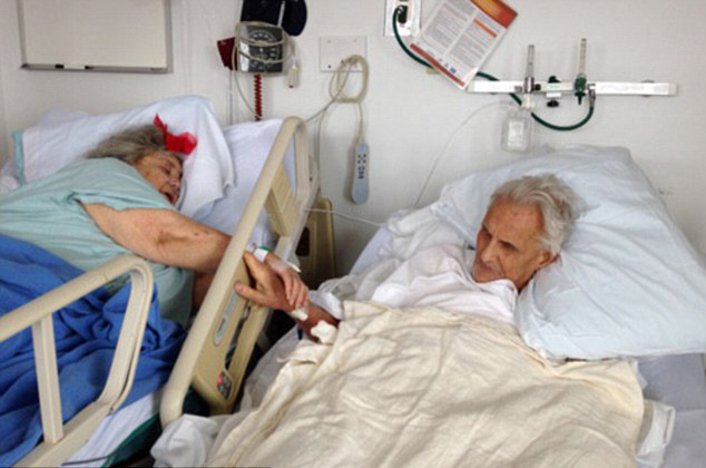 美耄耋夫婦病床執手相握先后離世【圖】