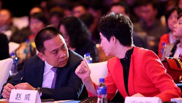 華夏幸福產業發展集團總裁趙威、《英才》雜志社社長宋立新現場交流