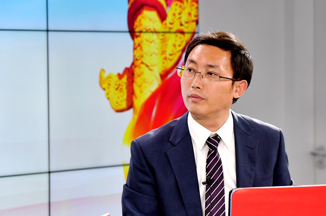 繼往是為了開來，那么開什么來？我們的未來是什么？我們現在站在什么歷史方位上？往哪里去走？