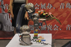 會搭積木的機器人