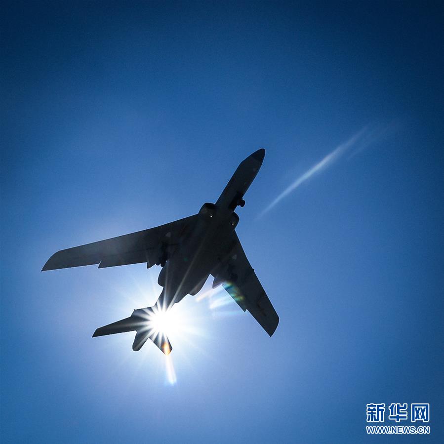 （圖文互動）（3）掠海巡天鑄鐵拳&mdash;&mdash;空軍&ldquo;模范轟炸機大隊&rdquo;履行新時代使命任務記事