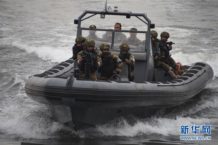 （圖文互動&middot;國際）（1）&ldquo;海洋衛(wèi)士-2020&rdquo;中巴海上聯(lián)演：結(jié)束港岸交流轉(zhuǎn)入海上實兵實彈演練