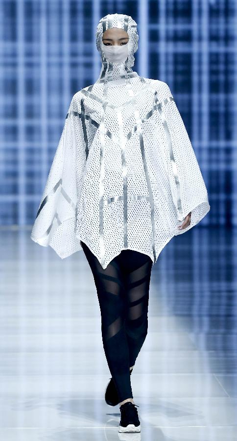 時裝發布會上的&ldquo;口罩&rdquo;