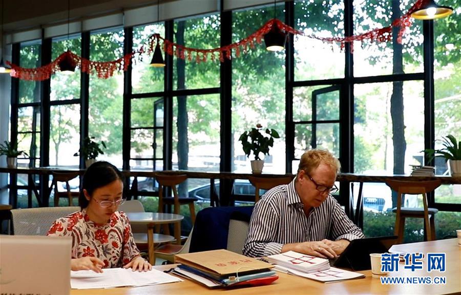 （十九大時光&middot;圖文互動）（1）中國成就，世界矚目&mdash;&mdash;來自基層蹲點(diǎn)現(xiàn)場的報道