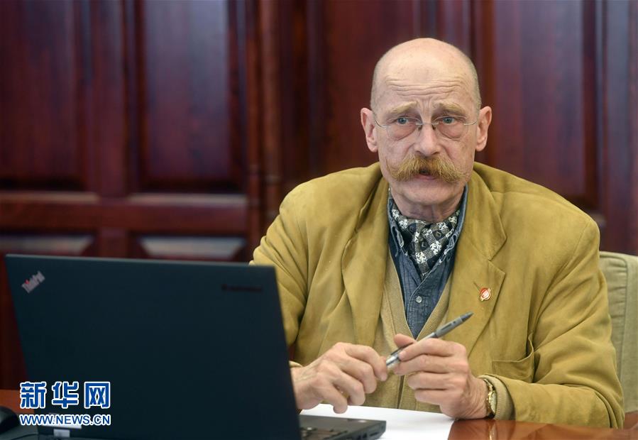 （圖文互動）（3）中國發(fā)展進(jìn)入新時代&mdash;&mdash;9名外籍語言專家眼中的十九大報告