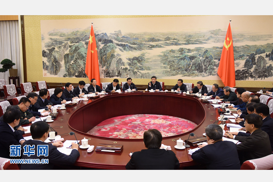 12月28日至29日，中共中央政治局召開(kāi)專題民主生活會(huì)，對(duì)照檢查踐行&ldquo;三嚴(yán)三實(shí)&rdquo;情況，討論研究加強(qiáng)黨風(fēng)廉政建設(shè)措施。中共中央總書(shū)記習(xí)近平主持會(huì)議并發(fā)表重要講話。新華社記者 李學(xué)仁 攝 