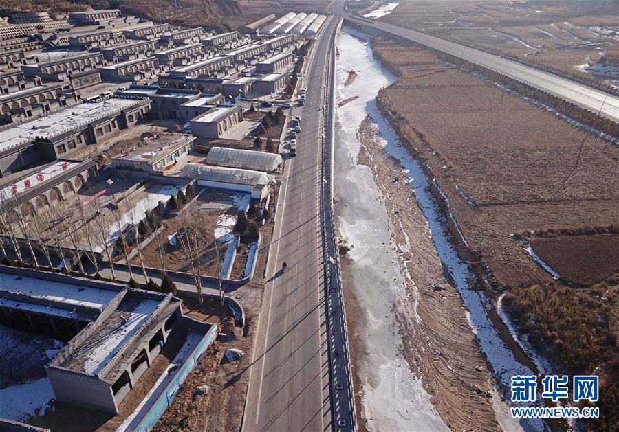 (圖文互動·新華全媒頭條)(5)讓農民致富奔小康的道路越走越寬廣——黨的十八大以來以習近平同志為核心的黨中央關心農村公路發展紀實