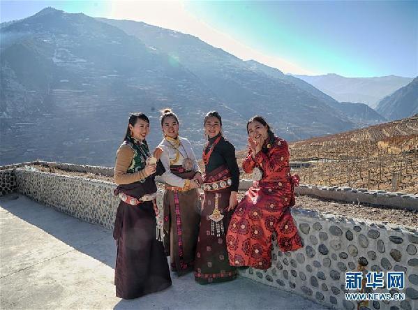 （圖文互動）（3）那些因農村路改變的青春&mdash;&mdash;三位80后青年的鄉村奮斗路