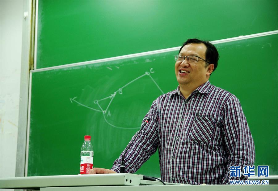 （新華全媒頭條&middot;圖文互動）（3）清明，為了祭奠，更為了前行