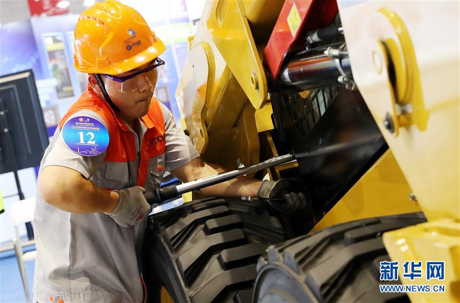 （新華全媒頭條&middot;圖文互動）（8）上下合力，聚力破障，開辟&ldquo;大國工匠&rdquo;建設新格局