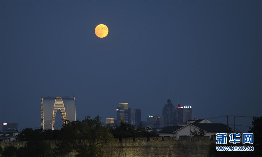 (新華全媒頭條·我們的節(jié)日·中秋·圖文互動(dòng))(1)明月寄相思 家國總關(guān)情——詩詞引出的中秋故事