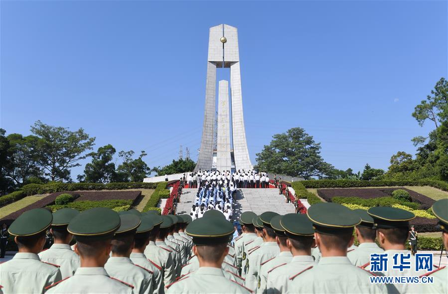 （新華全媒頭條&middot;圖文互動）（8）致敬英烈 捍衛榮光&mdash;&mdash;寫在英雄烈士保護法實施后首個烈士紀念日