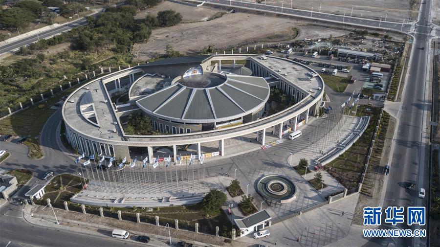 （新華全媒頭條&middot;圖文互動(dòng)）（3）特稿：深化周邊友好　共促亞太繁榮&mdash;&mdash;寫在習(xí)近平主席出席亞太經(jīng)合組織第二十六次領(lǐng)導(dǎo)人非正式會(huì)議，對(duì)巴布亞新幾內(nèi)亞、文萊和菲律賓進(jìn)行國事訪問并在巴新同建交太平洋島國領(lǐng)導(dǎo)人會(huì)晤之際