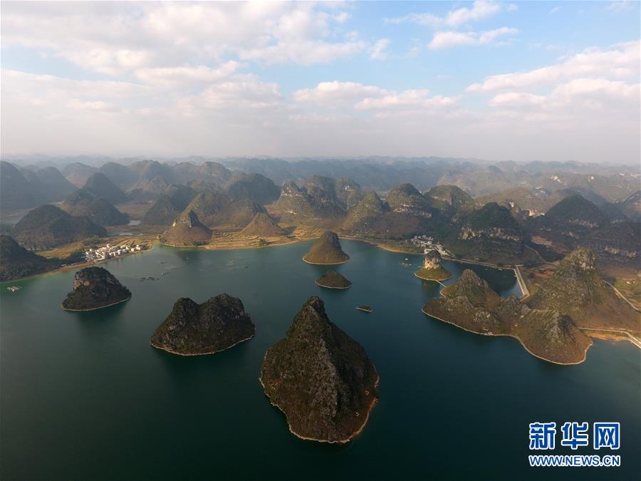 （輝煌60年&middot;壯美新廣西&middot;圖文互動）（1）攜手描繪八桂大地上的美麗畫卷&mdash;&mdash;寫在廣西壯族自治區成立60周年之際