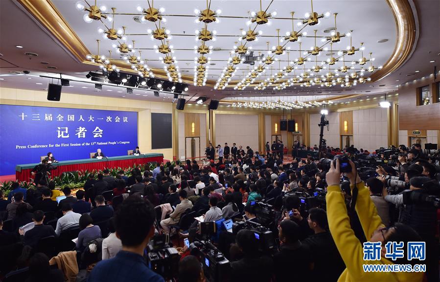 （兩會）（2）國務院扶貧辦主任劉永富就&ldquo;打好精準脫貧攻堅戰&rdquo;答記者問