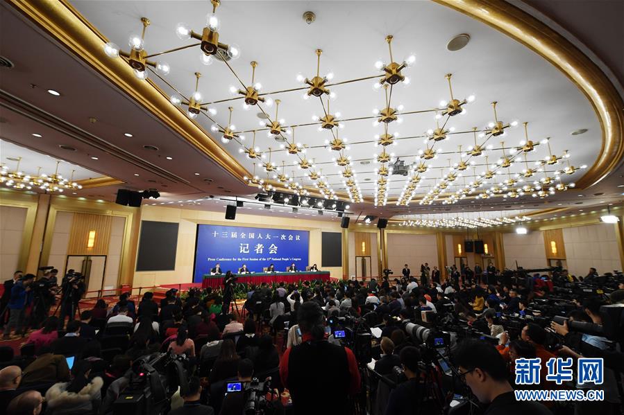 （兩會(huì)&middot;XHDW）（1）財(cái)政部部長(zhǎng)肖捷等就&ldquo;財(cái)稅改革和財(cái)政工作&rdquo;答記者問(wèn)