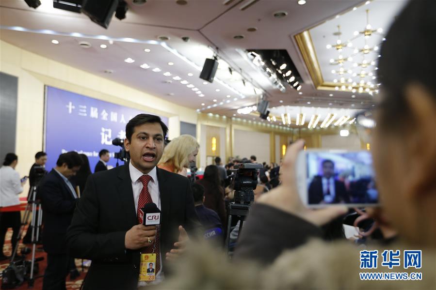 （兩會(huì)&middot;新華網(wǎng)）（6）外交部部長(zhǎng)王毅答記者問(wèn)