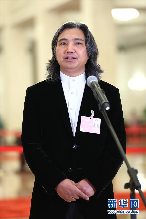 （兩會&middot;XHDW）（2）全國政協委員接受采訪