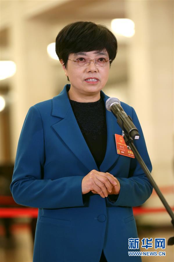 （兩會&middot;XHDW）（1）全國人大代表接受采訪
