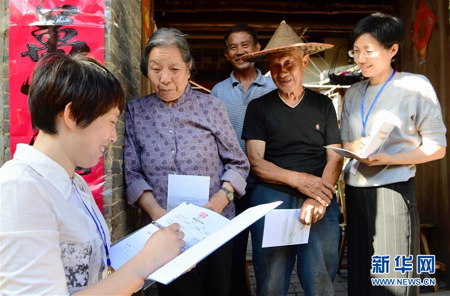 (全面深化改革這五年·圖文互動(dòng))(2)推進(jìn)偉大工程 鍛造堅(jiān)強(qiáng)核心——十八屆三中全會(huì)以來(lái)全面深化黨建領(lǐng)域改革綜述