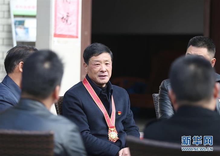 （改革先鋒風采&middot;圖文互動）（2）鮑新民：&ldquo;綠水青山就是金山銀山&rdquo;理念的踐行者