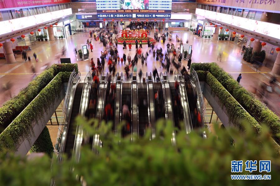 (新華全媒頭條·春運高峰·圖文互動)(3)感受春運新變化