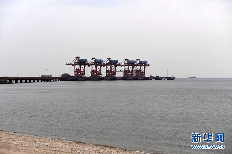 （兩會(huì)前夕看落實(shí)&middot;圖文互動(dòng)）（6）開(kāi)放合作走活發(fā)展&ldquo;新棋局&rdquo;－－廣西落實(shí)習(xí)近平總書(shū)記全國(guó)兩會(huì)重要講話精神紀(jì)實(shí)