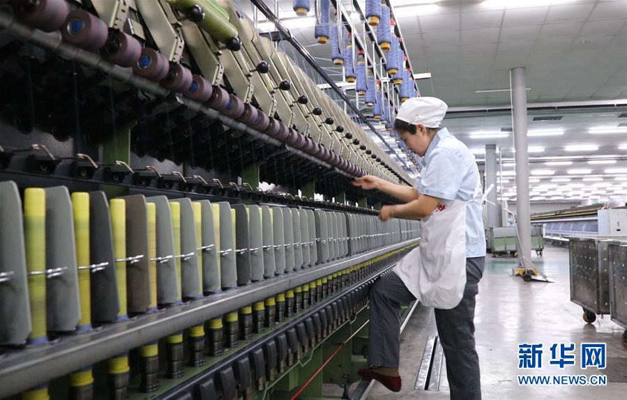 （代表委員履職&middot;圖文互動）（2）全國人大代表范冬云：紡織業需科技&ldquo;造血&rdquo;