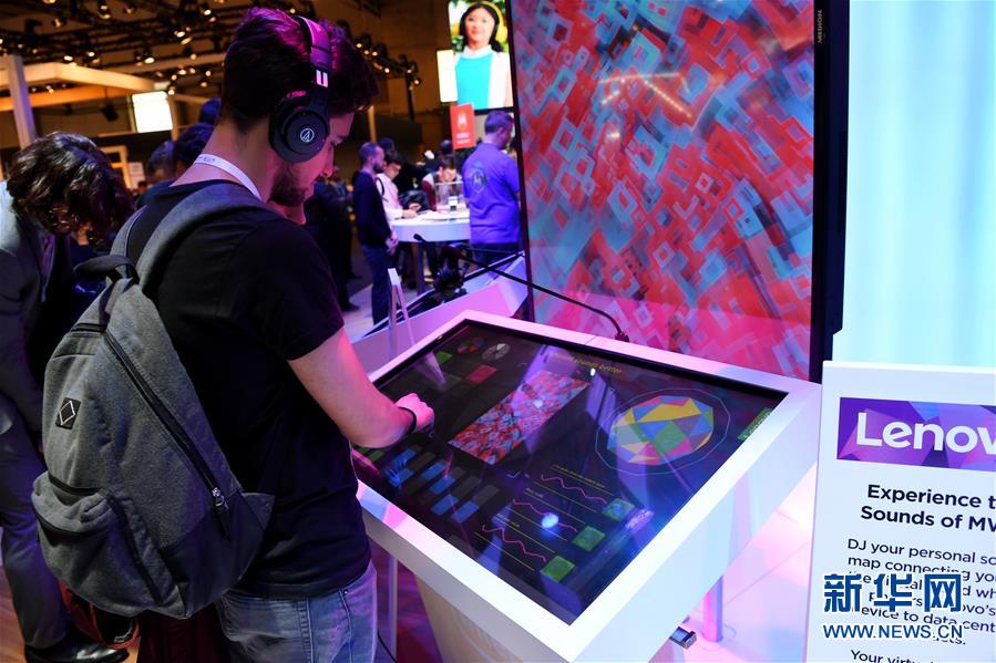 (新華全媒頭條·迎接兩會·經濟特稿·圖文互動)(3)堅定信心 搶抓機遇勇爭先——迎接全國兩會中國經濟系列述評之一