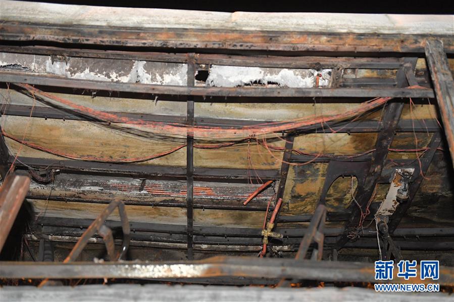 (新華網)(3)湖南常長高速客車起火事故致26人死亡