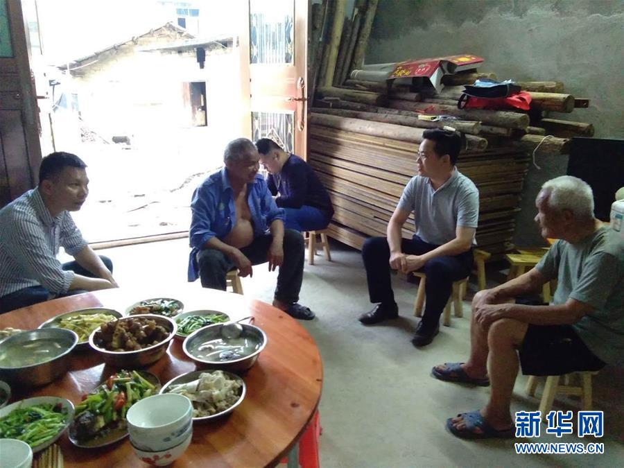 (新華全媒頭條·圖文互動(dòng))(8)以生命赴使命 用熱血鑄忠魂——記犧牲在脫貧攻堅(jiān)戰(zhàn)場上的英雄們