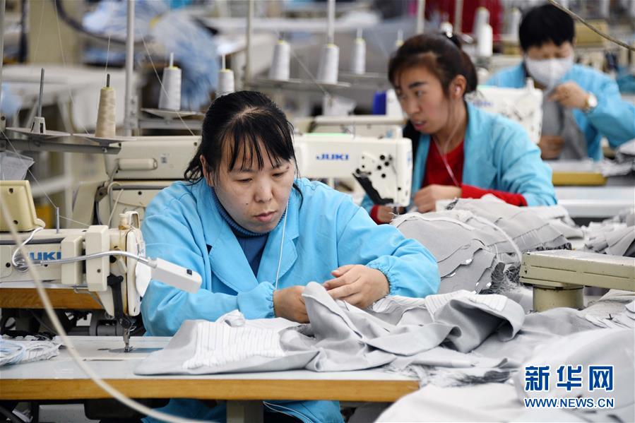 (新華全媒頭條·圖文互動)(8)從“來樣加工”到為全球“量體裁衣”——透過“迪尚之路”看新舊動能轉換