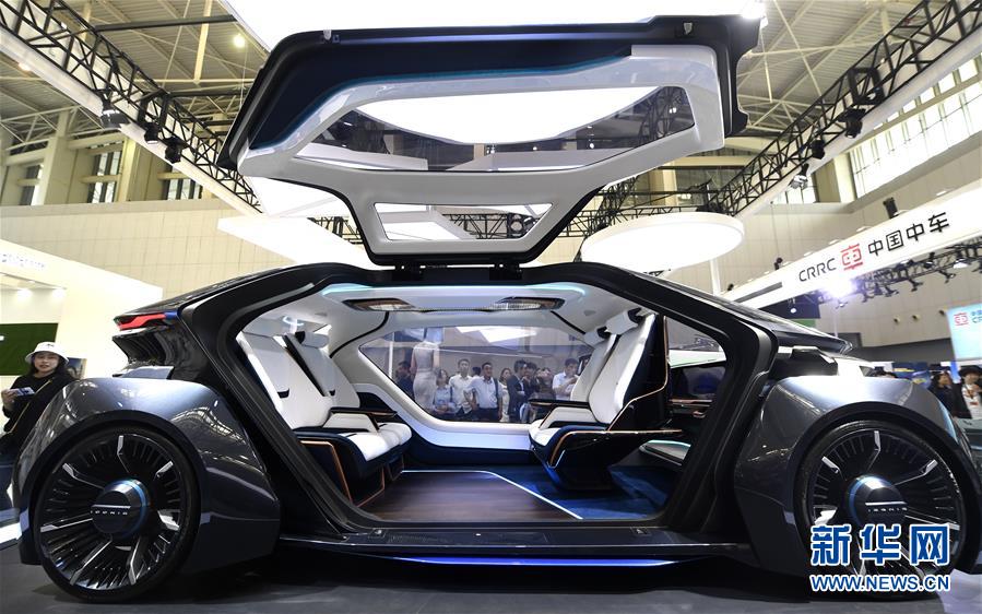 （新華全媒頭條&middot;圖文互動(dòng)）（2）擁抱智能新時(shí)代：世界智能大會(huì)釋放了哪些新信號(hào)？