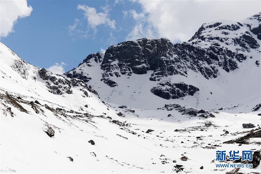 （壯麗70年&middot;奮斗新時代&middot;圖文互動）（2）書寫在云端上的忠誠&mdash;&mdash;卓拉哨所官兵衛國戍邊記事