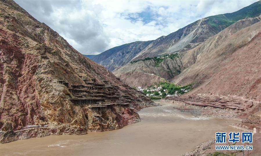 （圖文互動）（1）大地的饋贈 風和陽光的作品&mdash;&mdash;西藏芒康鹽田的前世今生