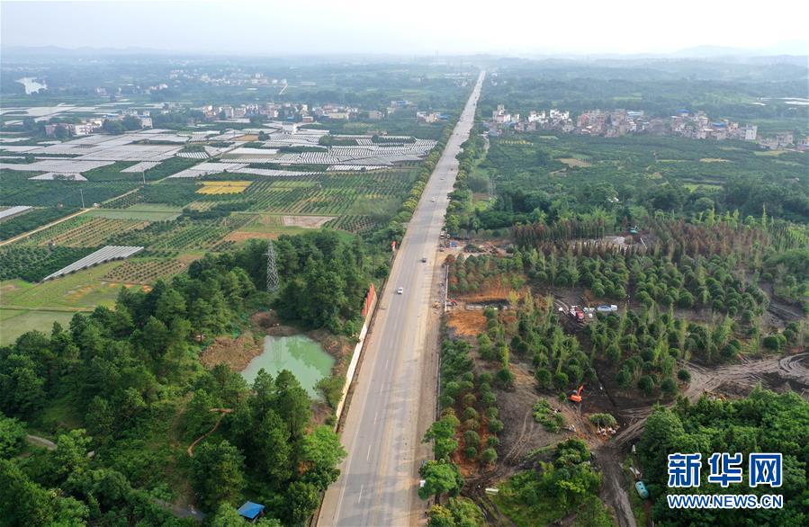 (壯麗70年·奮斗新時代——記者再走長征路·圖文互動)(7)為有犧牲多壯志,敢教日月換新天——重返紅軍血戰現場