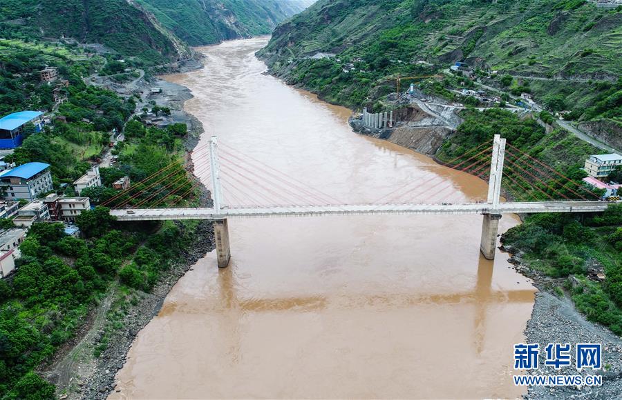 （新華全媒頭條&middot;壯麗70年&middot;奮斗新時代&mdash;&mdash;記者再走長征路&middot;圖文互動）（3）前進，向著光明的方向&mdash;&mdash;尋訪金沙江畔紅色印記