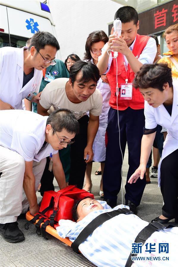 （新華全媒頭條&middot;圖文互動）（10）有一絲希望，就盡百倍努力&mdash;&mdash;貴州水城&ldquo;7&middot;23&rdquo;特大山體滑坡72小時救援紀實