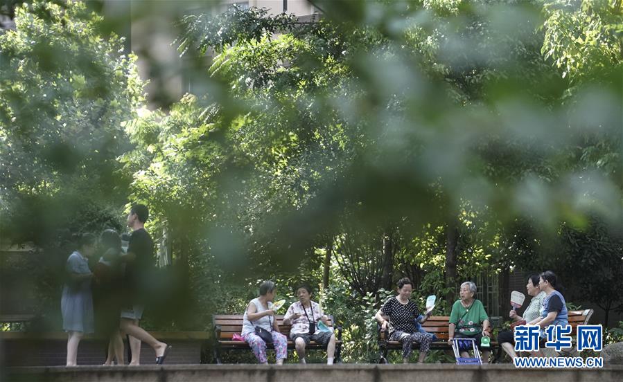 （習(xí)近平的民生關(guān)切事&middot;圖文互動(dòng)）（6）為了夢(mèng)圓安居，創(chuàng)造幸福生活&mdash;&mdash;習(xí)近平總書(shū)記牽掛的民生事之&ldquo;住有所居&rdquo;篇